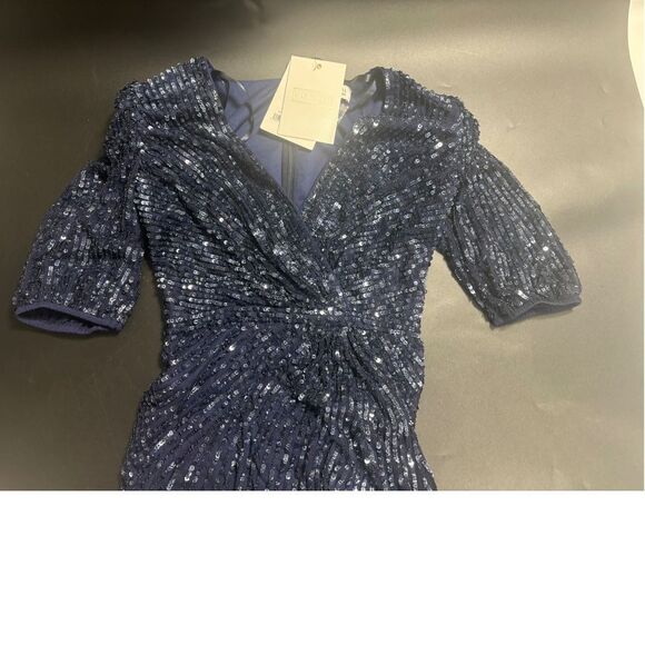 Mac Duggal NWT Sequin V-Neck Short Puff Sleeve Midi Dress in Size 6 MSRP $498 - Picture 5 of 8